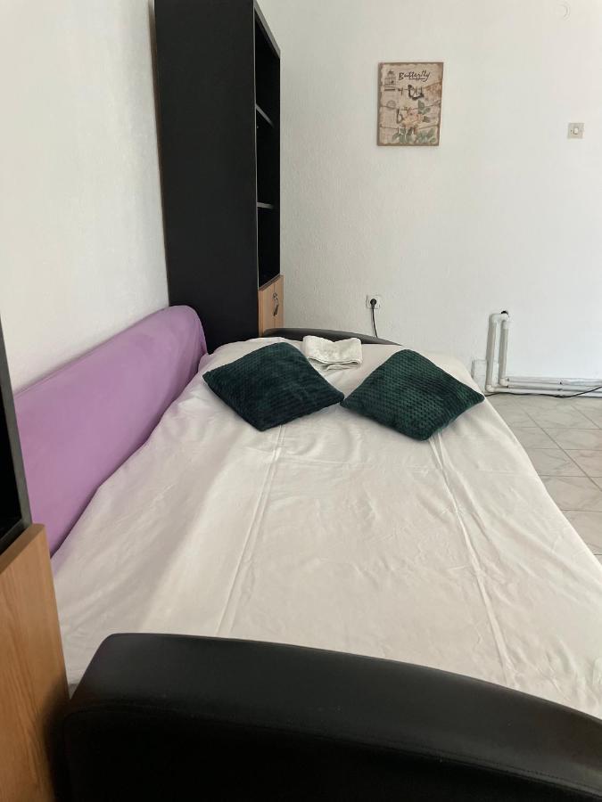 Garsoniera La Curte Paula Apartment คอนสตันซา ภายนอก รูปภาพ
