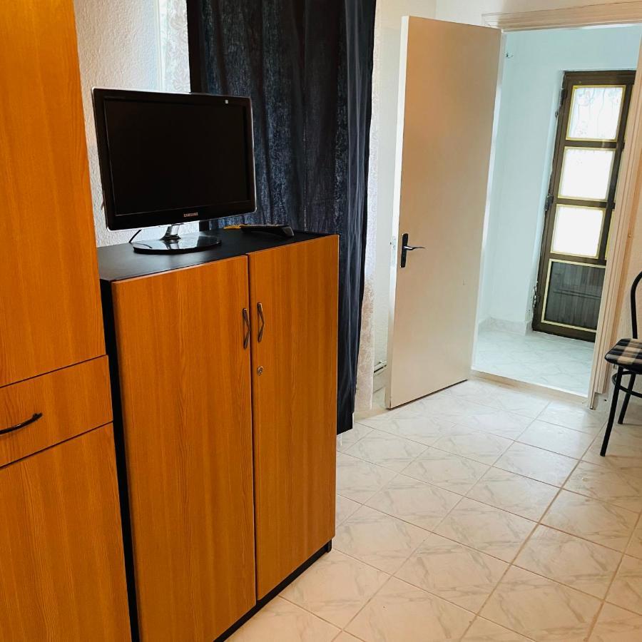 Garsoniera La Curte Paula Apartment คอนสตันซา ภายนอก รูปภาพ